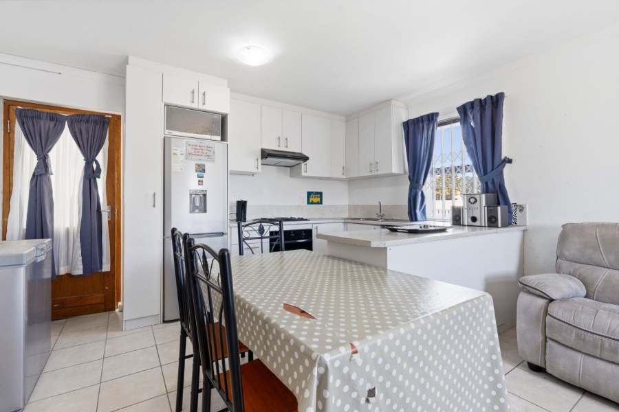 3 Bedroom Property for Sale in Rugby Western Cape